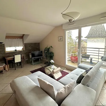 Апартаменты Vue Sur Le Chateau